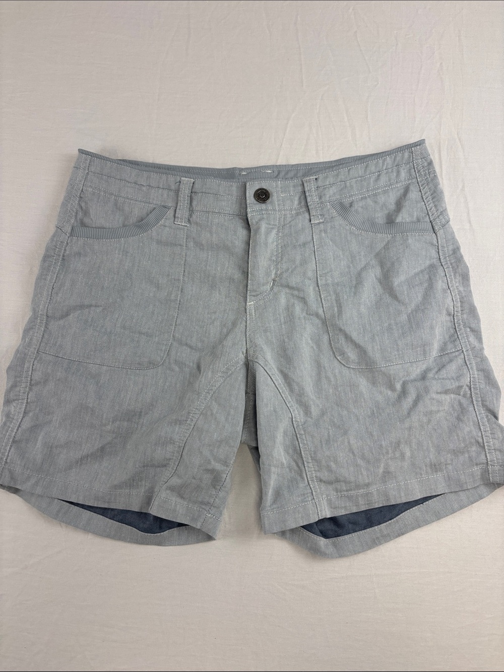 Kühl Women’s Cabo Performance Shorts 6” in light blue/grey color